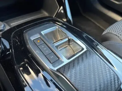 Photo 13 Peugeot 2008  BlueHDi 130 S&S EAT8