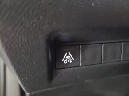 Photo 50 Peugeot 2008  BlueHDi 130 S&S EAT8