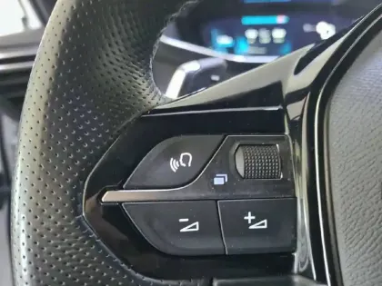 Photo 48 Peugeot 2008  BlueHDi 130 S&S EAT8