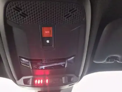 Photo 45 Peugeot 2008  BlueHDi 130 S&S EAT8