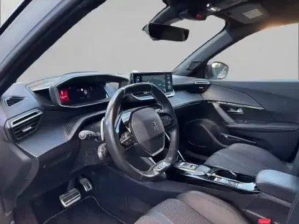 Photo 7 Peugeot 2008  BlueHDi 130 S&S EAT8