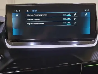 Photo 43 Peugeot 2008  BlueHDi 130 S&S EAT8