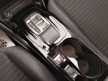 Photo 13 Peugeot 208  PureTech 100 S&S EAT8