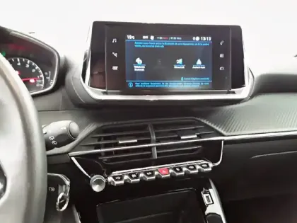 Photo 13 Peugeot 208  PureTech 75 S&S BVM5