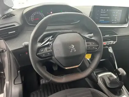 Photo 48 Peugeot 208  PureTech 75 S&S BVM5