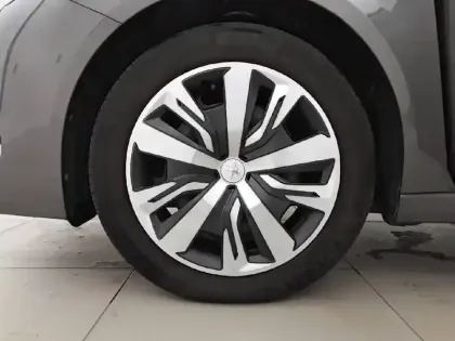 Photo 17 Peugeot 208  PureTech 75 S&S BVM5