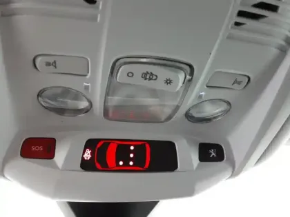 Photo 24 Peugeot 3008  Hybrid 225 e-EAT8