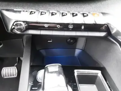 Photo 21 Peugeot 3008  Hybrid 225 e-EAT8