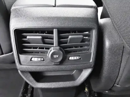 Photo 17 Peugeot 3008  Hybrid 225 e-EAT8