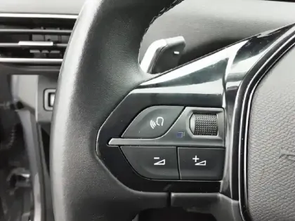 Photo 19 Peugeot 3008  Hybrid 225 e-EAT8