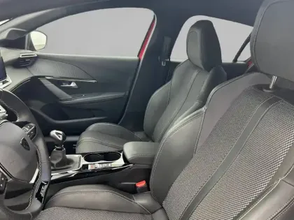 Photo 10 Peugeot 208  PureTech 100 S&S BVM6