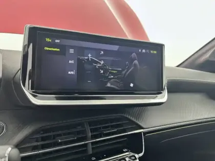 Photo 20 Peugeot 208  PureTech 100 S&S BVM6