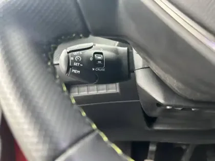 Photo 18 Peugeot 208  PureTech 100 S&S BVM6