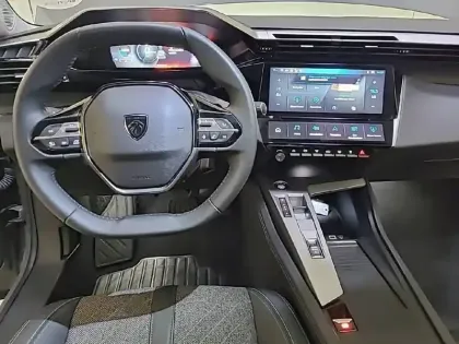 Photo 27 Peugeot 408  PHEV 180 e-EAT8