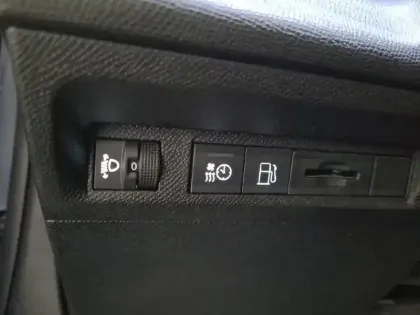 Photo 48 Peugeot 408  PHEV 180 e-EAT8