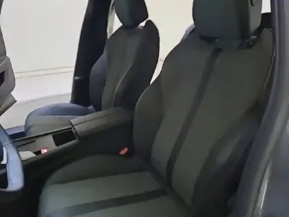 Photo 30 Peugeot 408  PHEV 180 e-EAT8