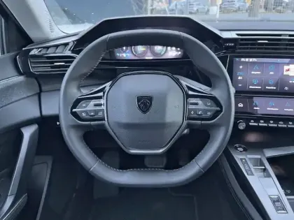 Photo 8 Peugeot 408  PHEV 180 e-EAT8