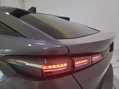 Photo 36 Peugeot 408  PHEV 180 e-EAT8