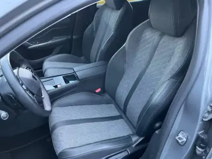 Photo 10 Peugeot 408  PHEV 180 e-EAT8