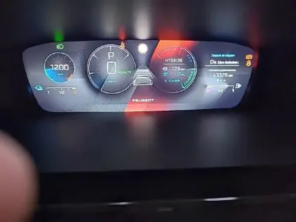 Photo 29 Peugeot 408  PHEV 180 e-EAT8