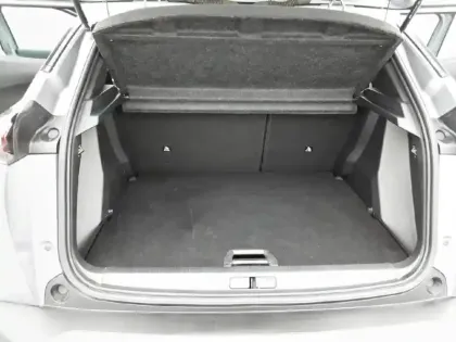 Photo 5 Peugeot 2008  Moteur électrique 136 ch