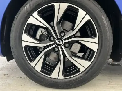 Photo 8 Renault Clio  E-Tech full hybrid 145