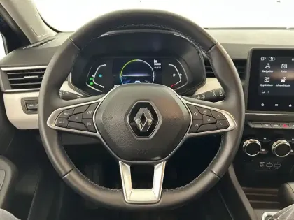 Photo 10 Renault Clio  E-Tech full hybrid 145