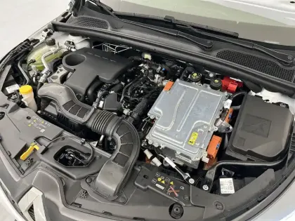 Photo 20 Renault Clio  E-Tech hybride 145