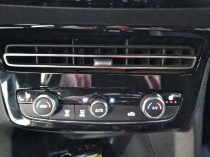 Photo 25 Opel Mokka  Electrique 136 ch & Batterie 50 kWh