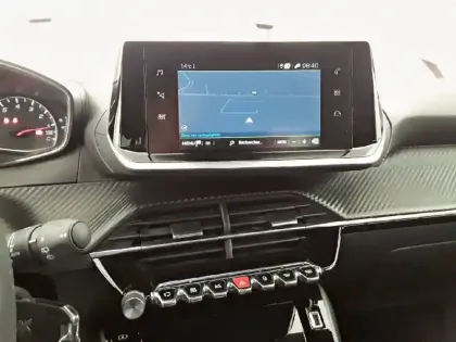 Photo 14 Peugeot 2008  BlueHDi 130 S&S EAT8