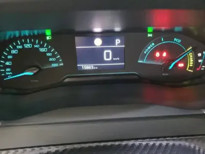 Photo 40 Peugeot 208  Hybrid 100 e-DCS6