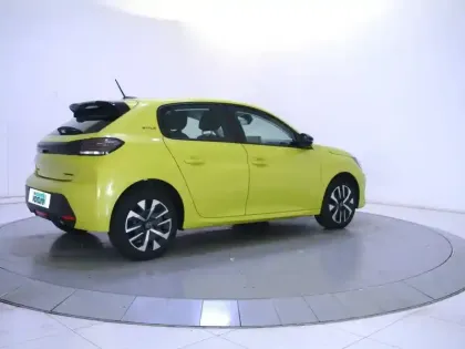 Photo 35 Peugeot 208  Hybrid 100 e-DCS6