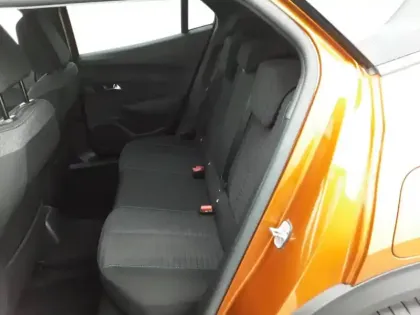 Photo 31 Peugeot 2008  PureTech 130 S&S BVM6