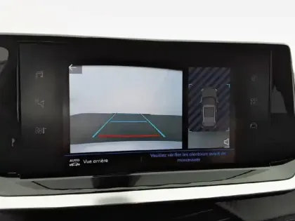 Photo 41 Peugeot 2008  PureTech 130 S&S BVM6