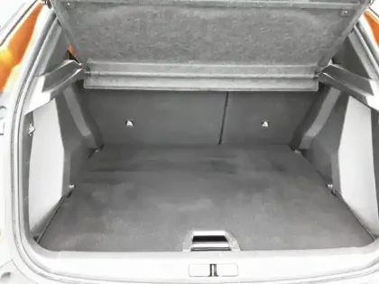 Photo 25 Peugeot 2008  PureTech 130 S&S BVM6