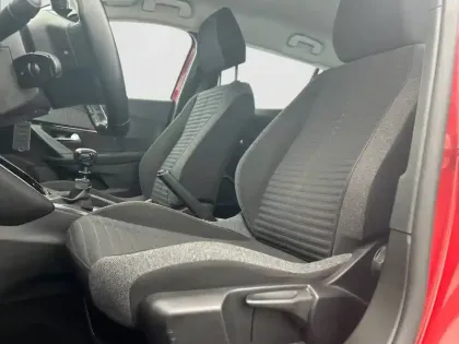 Photo 10 Peugeot 2008  PureTech 100 S&S BVM6