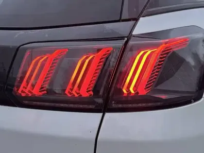 Photo 16 Peugeot 3008  BlueHDi 130ch S&S EAT8