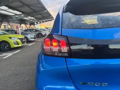 Photo 16 Peugeot 208  Electrique 50 kWh 136ch