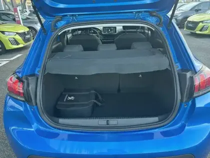 Photo 5 Peugeot 208  Electrique 50 kWh 136ch