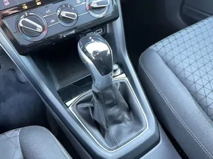 Photo 21 Volkswagen T-cross  1.0 TSI 115 Start/Stop DSG7