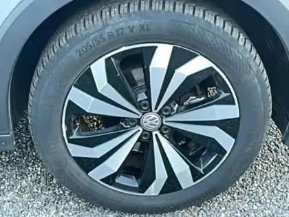 Photo 12 Volkswagen T-cross  1.0 TSI 115 Start/Stop DSG7