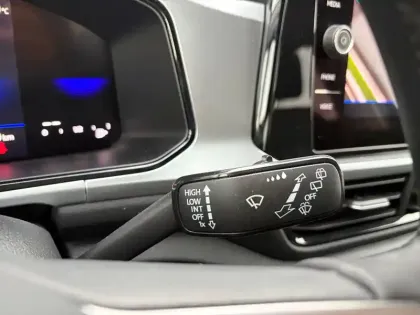 Photo 21 Volkswagen T-roc  1.0 TSI 116 Start/Stop BVM6