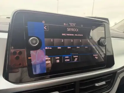 Photo 22 Volkswagen T-roc  1.0 TSI 116 Start/Stop BVM6