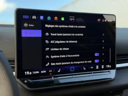 Photo 40 Volkswagen T-roc  1.5 eTSI EVO2 Hybrid 150 ch DSG7