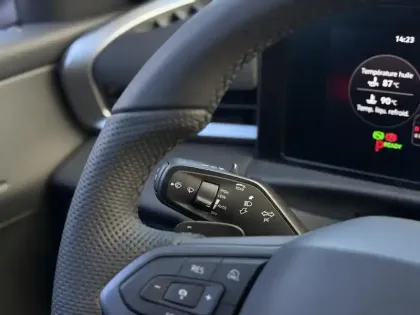 Photo 27 Volkswagen T-roc  1.5 eTSI EVO2 Hybrid 150 ch DSG7