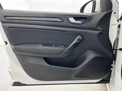 Photo 10 Renault Megane  IV SOCIETE BLUE DCI 95