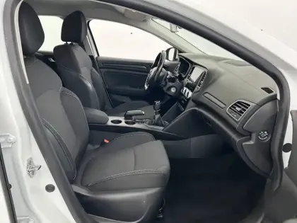 Photo 13 Renault Megane  IV SOCIETE BLUE DCI 95