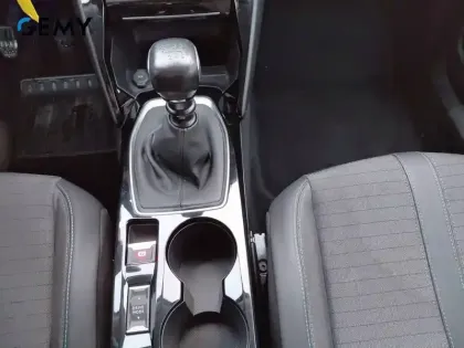 Photo 12 Peugeot 2008  PureTech 100 S&S BVM6