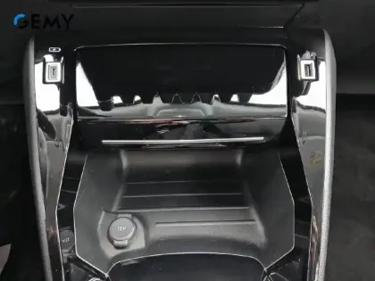 Photo 58 Peugeot 2008  PureTech 100 S&S BVM6