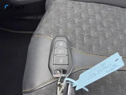 Photo 14 Peugeot 3008  Puretech 130ch S&S EAT8